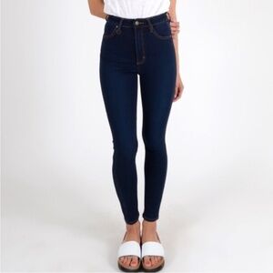 NEUW Marilyn High Rise Skinny Jeans in Dark Blue Wash Size 26